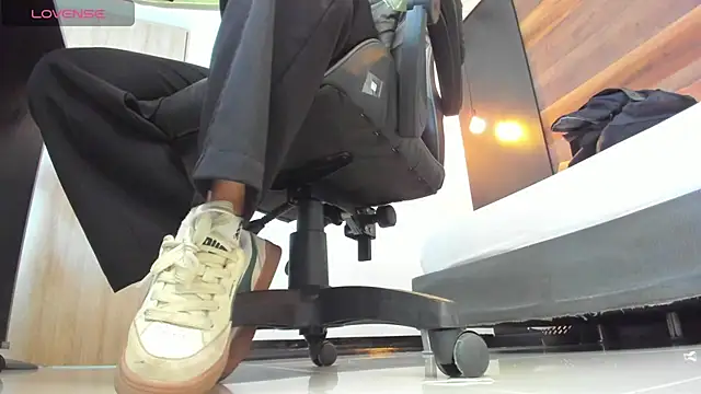 alma fenix online show from 18, 9, 2025