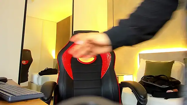 alma fenix online show from 28, 11, 2025