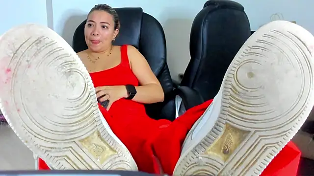 alma fenix online show from 10, 4, 2026