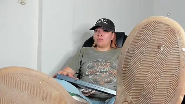 alma fenix online show from 27, 3, 2026