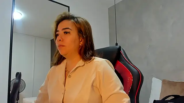 alma fenix online show from 27, 10, 2025