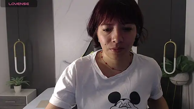 alma fenix online show from 19, 3, 2025