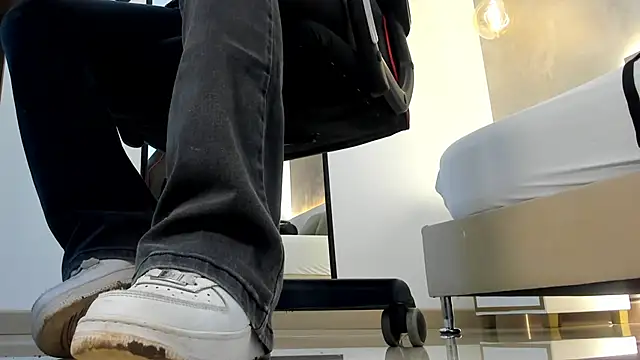 alma fenix online show from 5, 11, 2025