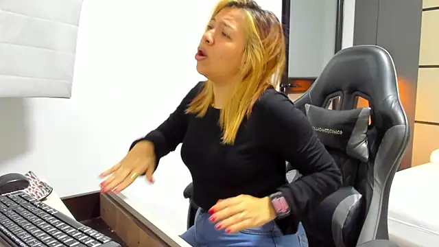 alma fenix online show from 12, 3, 2026