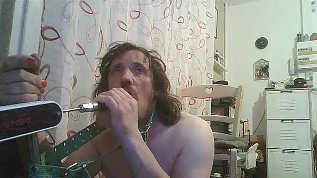 cyril020202 online show from 9, 6, 2026