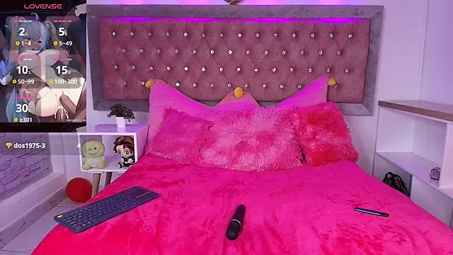 EmmaWilder online show from 23, 2, 2025