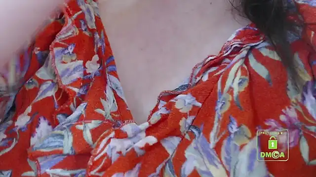 Snapshot of cute_and_hot chatting on 10, 3, 2025 cute and hot online show from 10, 3, 2025