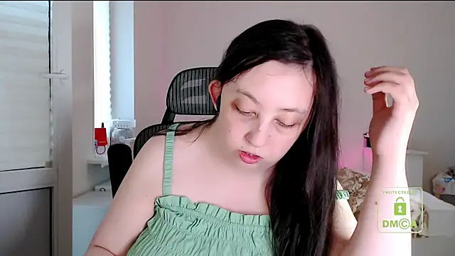 cute and hot online show from 10, 7, 2026