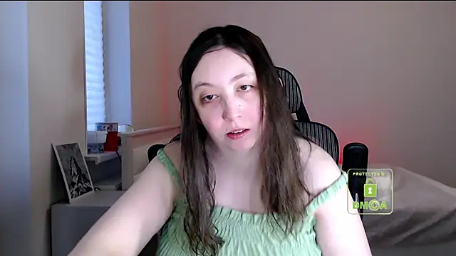 cute and hot online show from 21, 2, 2026