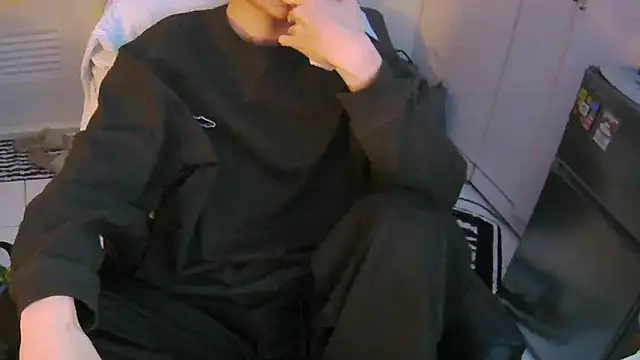 Ray175oo online show from 12, 3, 2026