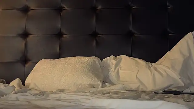 Snapshot of wheresando1 chatting on 23, 9, 2025 wheresando1 online show from 23, 9, 2025