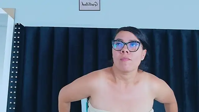 hotlatinateacher online show from 26, 2, 2026