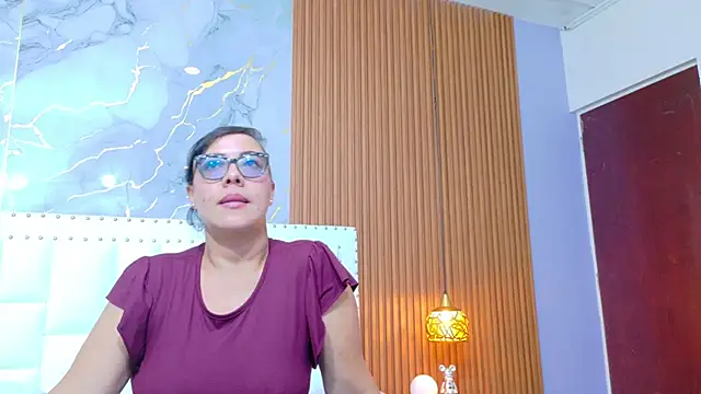 hotlatinateacher online show from 25, 10, 2025