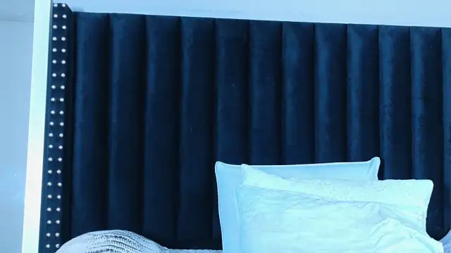 hotlatinateacher online show from 10, 2, 2026