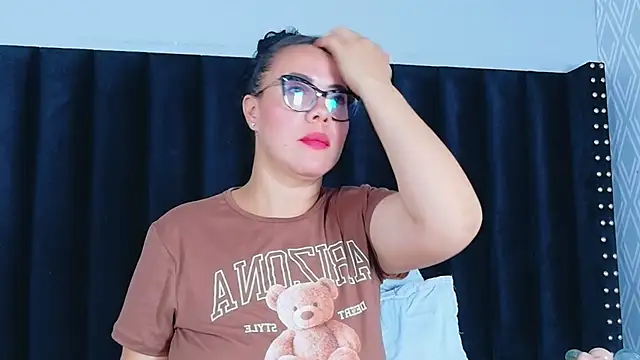 hotlatinateacher online show from 19, 2, 2026