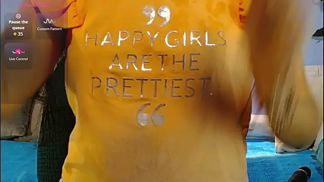 venus swet  online show from 13, 4, 2026