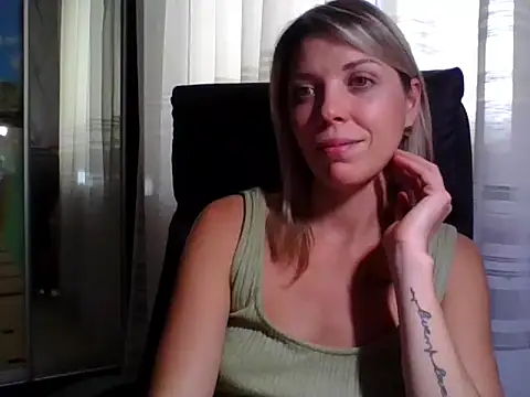 VelvetLove287 online show from 10, 10, 2025