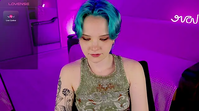 School Love online show from 5, 2, 2025