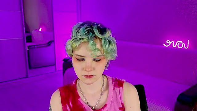 School Love online show from 3, 2, 2025