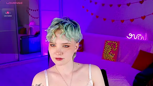 School Love online show from 16, 3, 2025