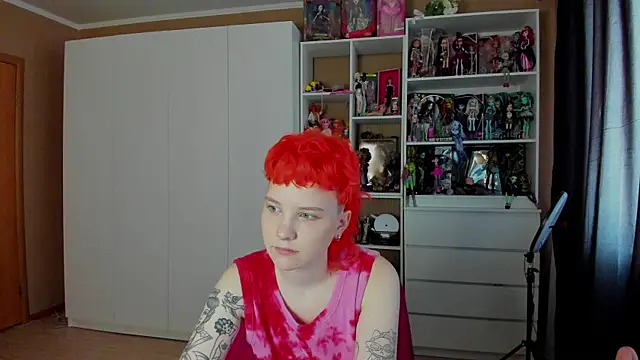 School Love online show from 25, 5, 2026