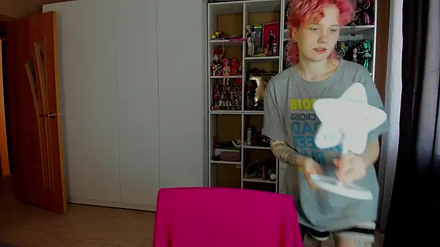 School Love online show from 20, 5, 2026