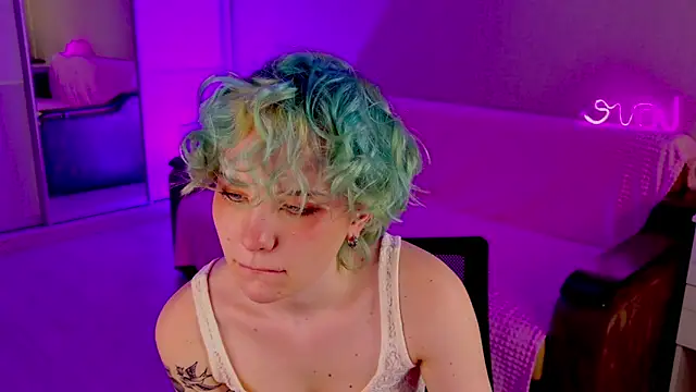 School Love online show from 7, 3, 2025