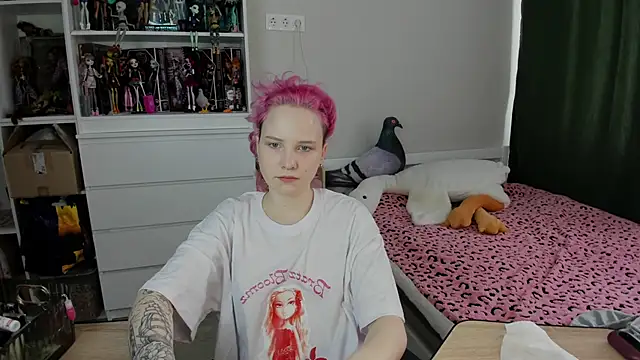 School Love online show from 1, 3, 2026