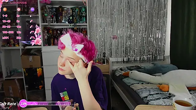 School Love online show from 8, 4, 2026