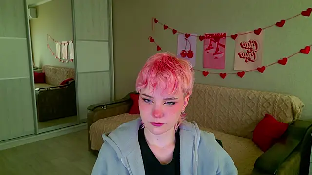 School Love online show from 28, 9, 2025