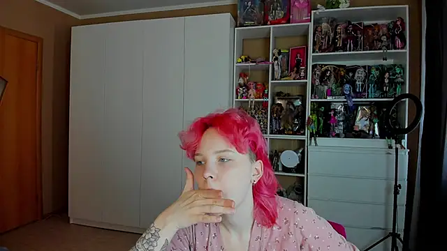 School Love online show from 8, 5, 2026