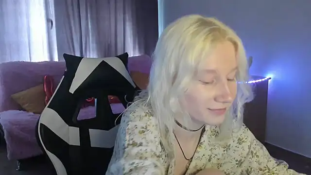Snapshot of EnigmaSee chatting on 26, 6, 2026 EnigmaSee online show from 26, 6, 2026