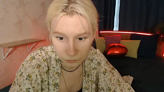 Snapshot of EnigmaSee chatting on 15, 7, 2026 EnigmaSee online show from 15, 7, 2026