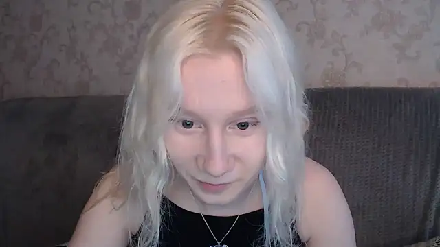 Snapshot of EnigmaSee chatting on 7, 6, 2026 EnigmaSee online show from 7, 6, 2026