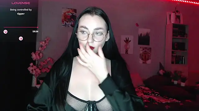 Fluffy Tiffy online show from 21, 3, 2025