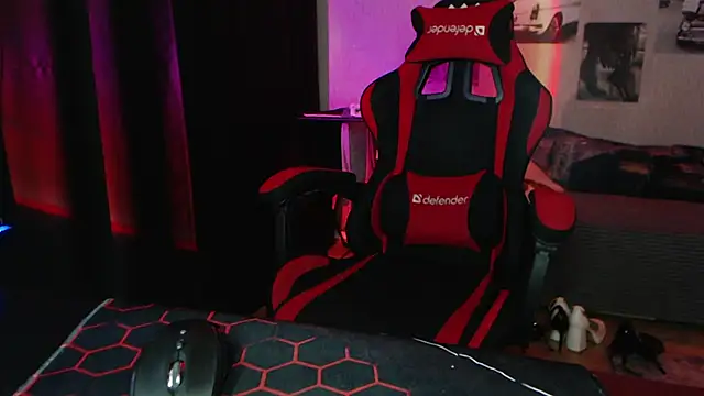 Fluffy Tiffy online show from 9, 10, 2025