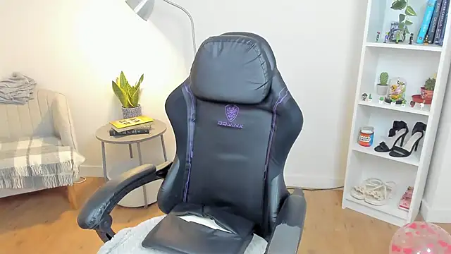  BellaEvans  online show from 10, 11, 2025