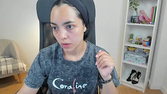 Snapshot of _BellaEvans_ chatting on 15, 6, 2026 BellaEvans online show from 15, 6, 2026