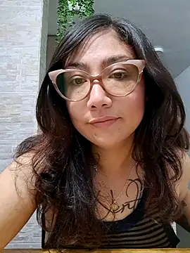 Mia Ruiz online show from 11, 3, 2025