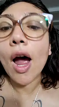 Mia Ruiz online show from 8, 2, 2025