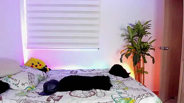 aldrinwhite online show from 4, 10, 2025