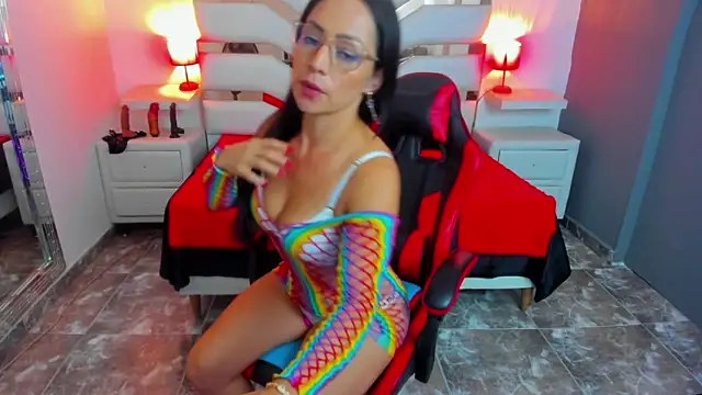 KateTompson  online show from 21, 9, 2025