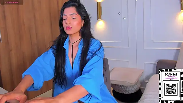 Snapshot of Chrishell_ chatting on 22, 2, 2025 Chrishell online show from 22, 2, 2025