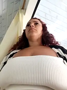 Mommy-Hot online show from 9, 10, 2025