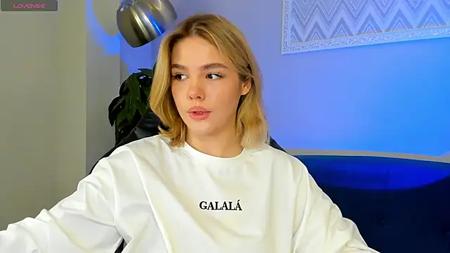 Anna Robinson online show from 8, 3, 2025