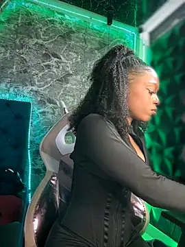 Melany Williams online show from 10, 11, 2025