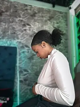 Melany Williams online show from 12, 11, 2025