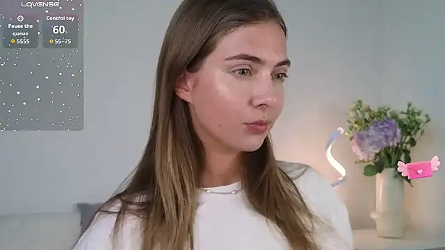 chloi hes online show from 9, 10, 2025