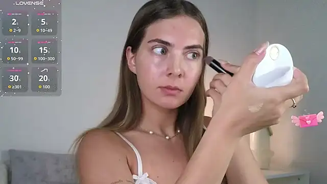 chloi hes online show from 12, 10, 2025