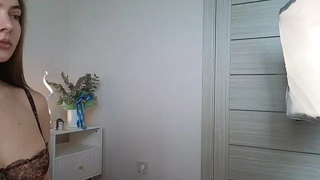 chloi hes online show from 13, 5, 2026